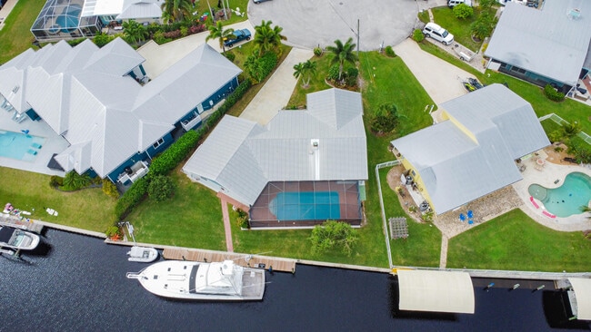 Photo - 1360 SW Albatross Way