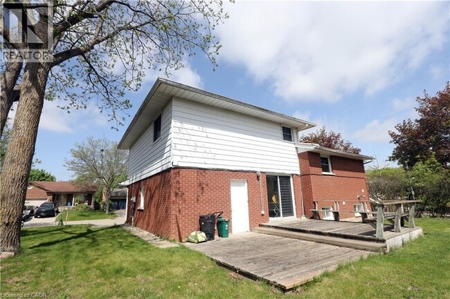 Photo - 77 Orchard Mill Crescent