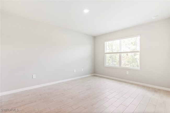 Building Photo - 2605 33rd St W Rental
