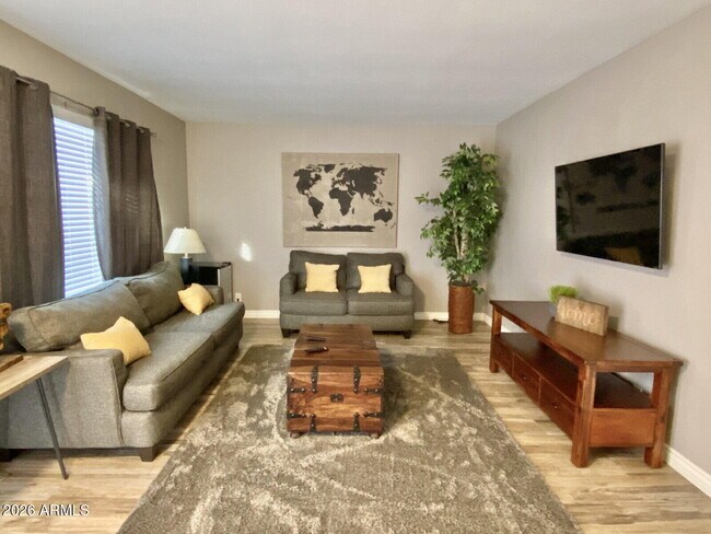 Photo - 2303 S Cottonwood Dr