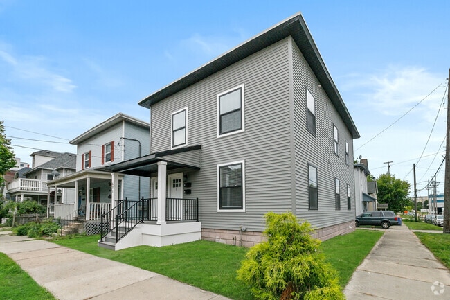 Building Photo - 671 Turner Ave NW Rental