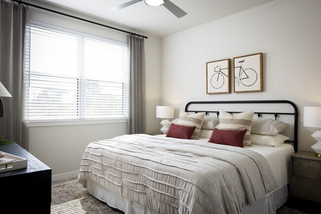 Photo - Move In & Save: 8 Weeks Free Rent + Gift C... Unidad BDA