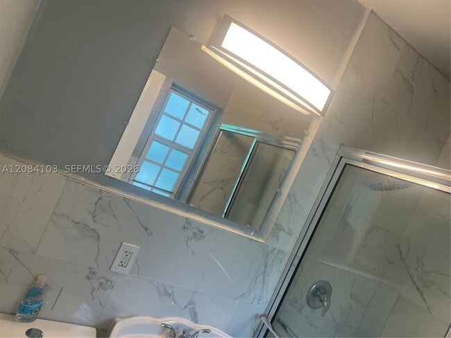 445 NE 69th St Unit 447