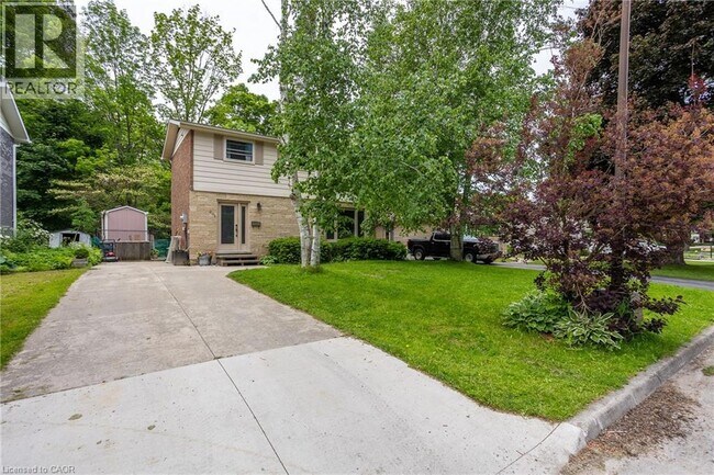 Photo - 206 6th Ave E