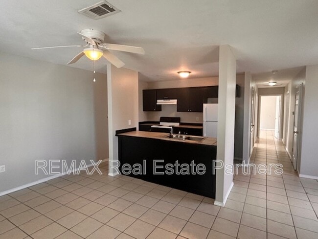 Photo - 28 Bentley Brooke Ln