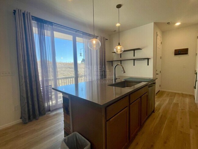 Photo - 5066 Deviation Pt