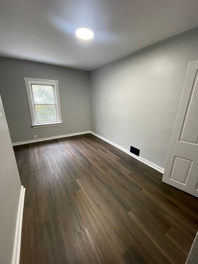 Photo - Two bedroom apartment one bathroom