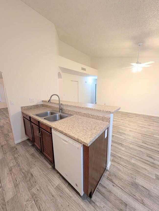 Photo - AVAILABLE NOW IN GREAT GILBERT LOCATION WITH NO HOA!!!