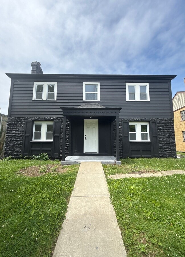 Building Photo - 7209 Brookcrest Dr Unit 1