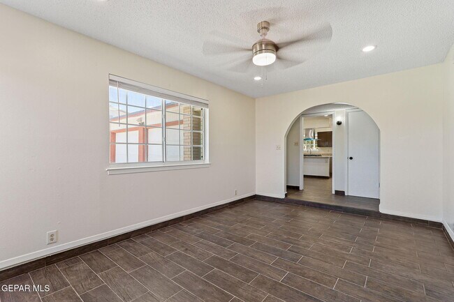 Photo - 2608 Dan Sikes Dr