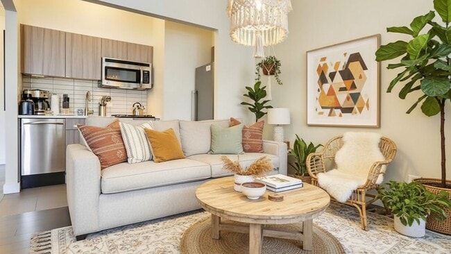 Building Photo - 375 Kapaloala Pl Unit B