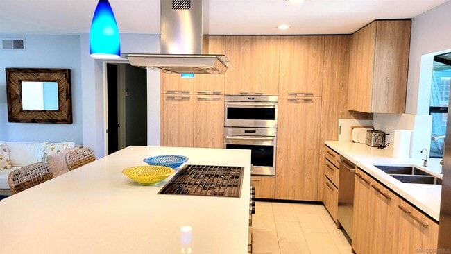 Photo - 2525 Ocean Front