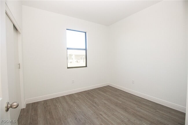 Building Photo - 1083 Calico St