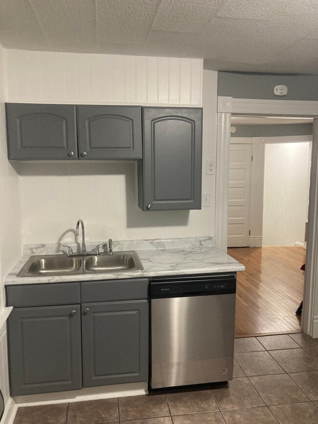 Photo - 4550 Varrelmann Ave Unidad 1F