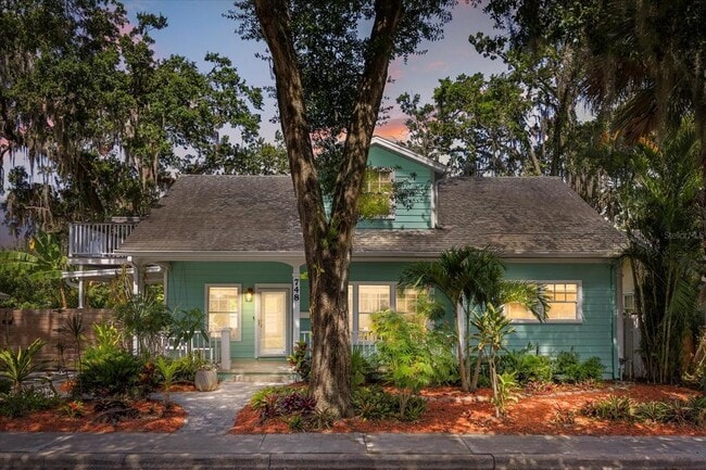 Photo - 748 Altaloma Ave