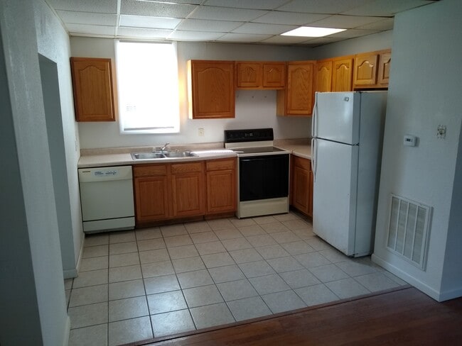 Photo - 514 S Elm St