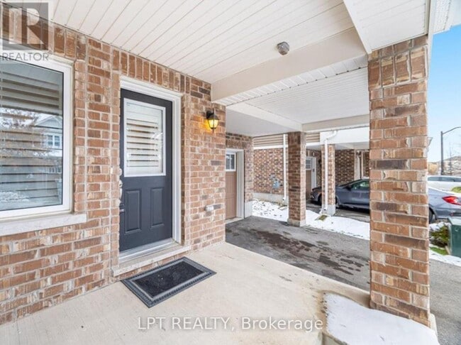 Photo - 554 Goldenrod Ln