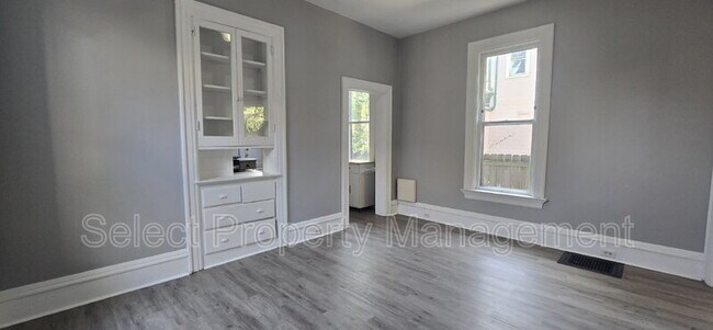 Photo - 223 W Woodland Ave Unit #1