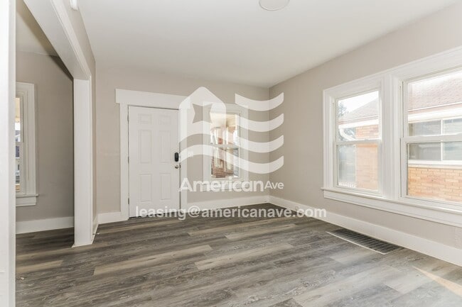 Photo - 1653 Huffman Ave