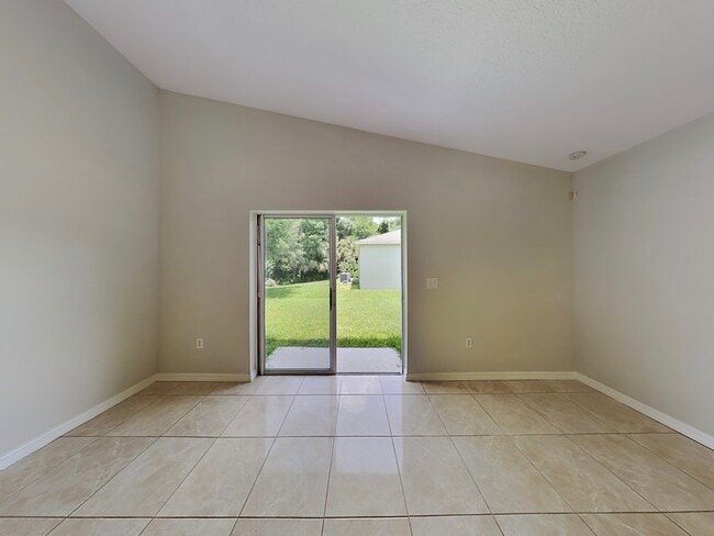 Photo - 10193 Oak Crest Rd