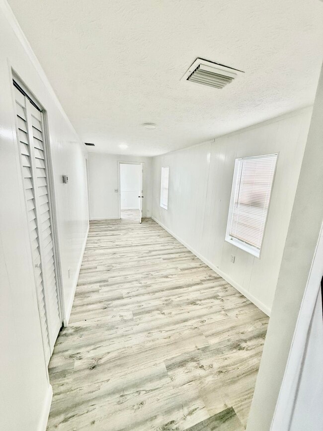 Photo - 713 N 19th St