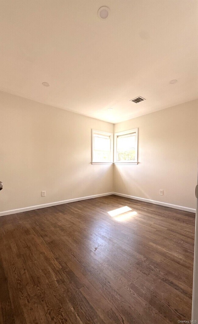 Photo - 238 Nassau Blvd