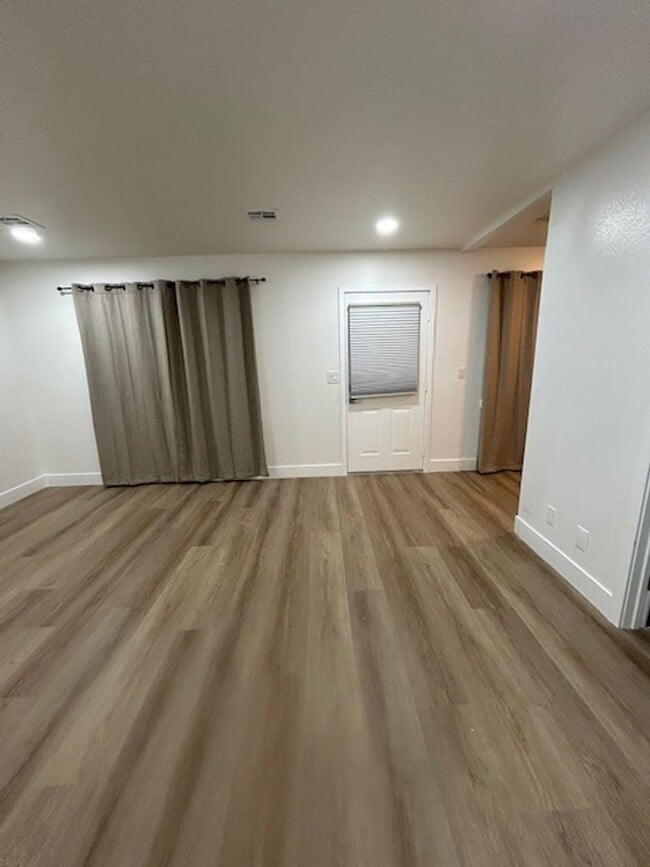 Photo - Beautiful Newly Renovated 1 Bedroom/1 Bathroom House