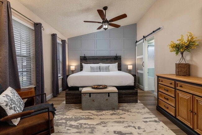 Photo - 8467 Willow Creek Dr