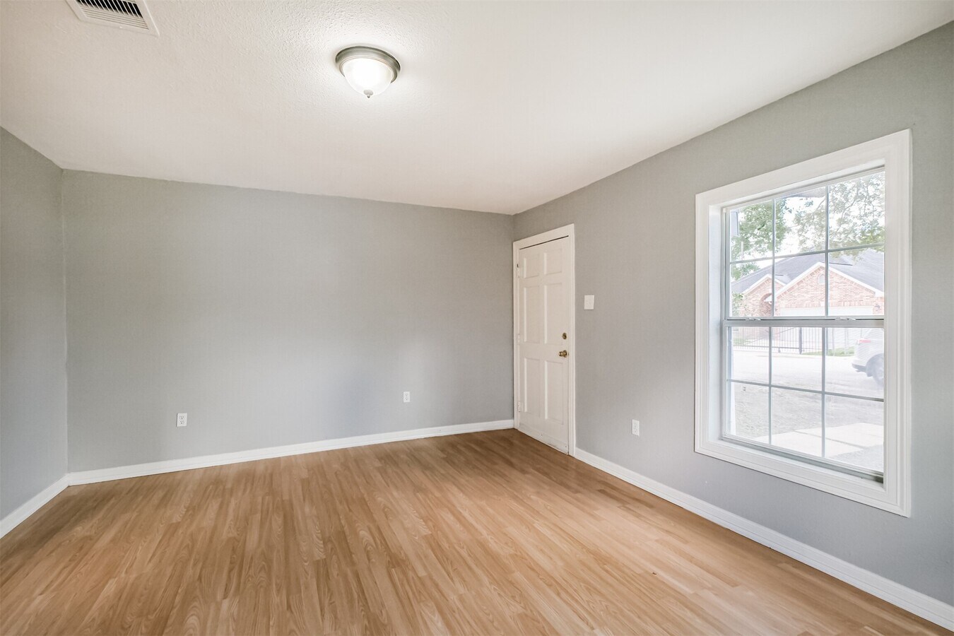 Photo - 7815 Harding St