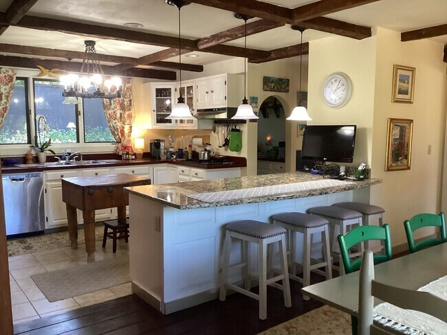 Photo - 17 Fort Hill Ave