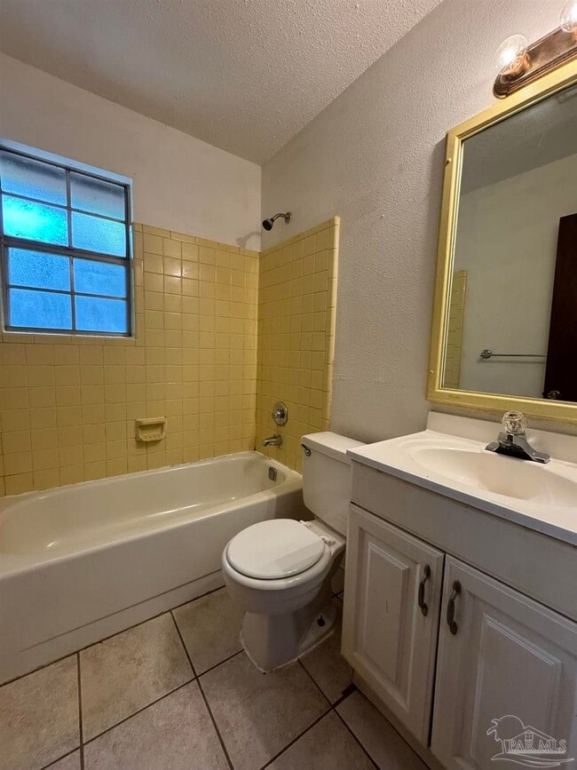 Photo - 718 Mills Ave