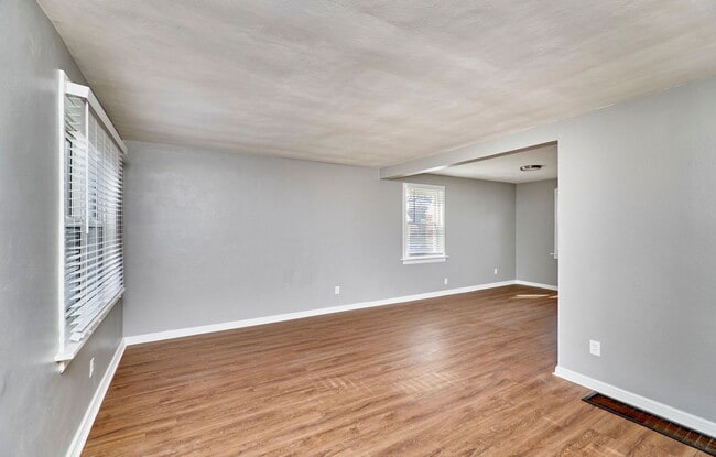 Photo - 8601 Belhaven Dr