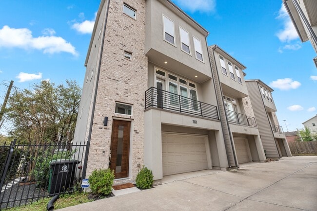 Photo - 5725 Darling St