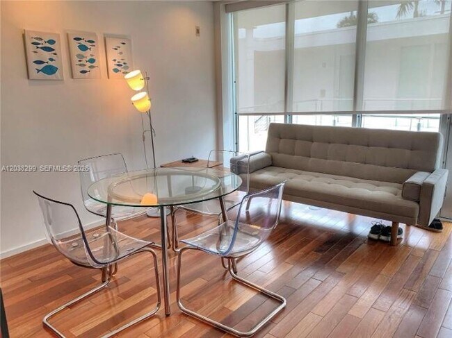 Photo - 1601 West Ave Unit 212