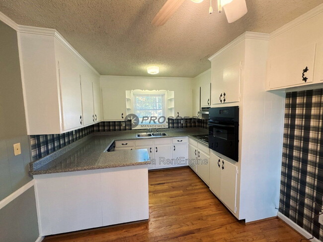 318-313 3 Bridges Rd