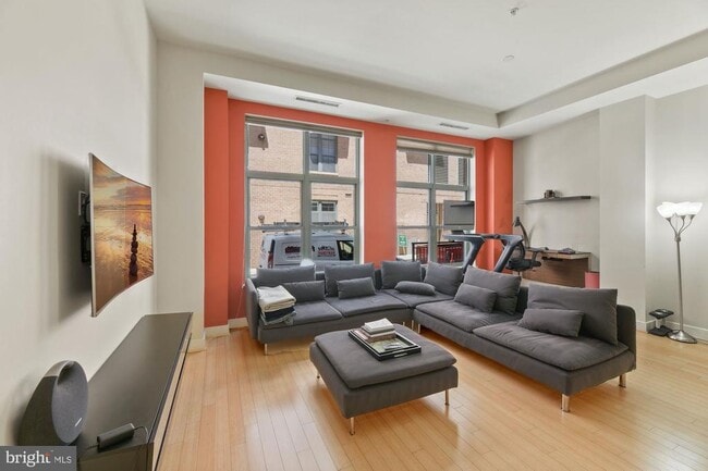 Photo - 2425 L St NW Unidad 218