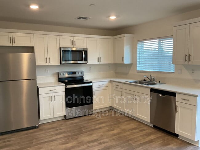 Photo - 470 Miwok Ln