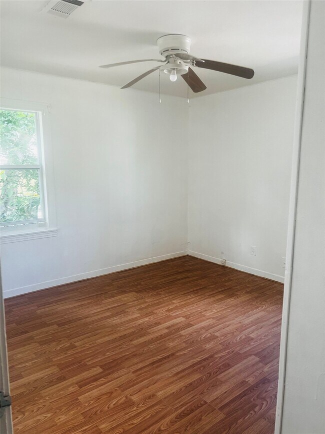 Photo - 2010 Bogatto St