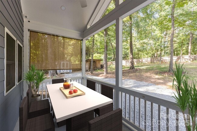 Photo - 100 Aurora Ln