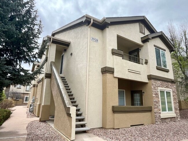 Building Photo - 3928 Riviera Grove Unit 203