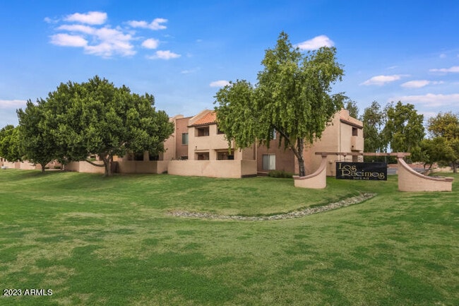 Building - 540 N May Unit 3076