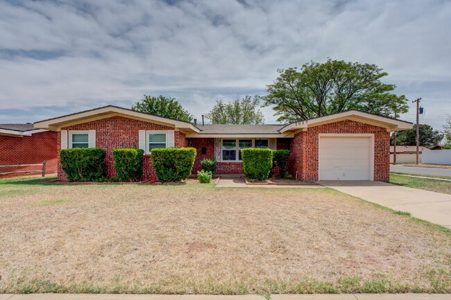 Building Photo - Spacious 3/2 in Central Lubbock!