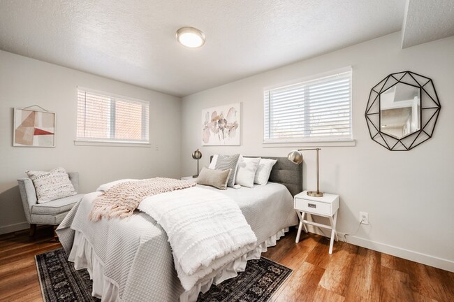 Photo - 1143 Denver St Unit 1
