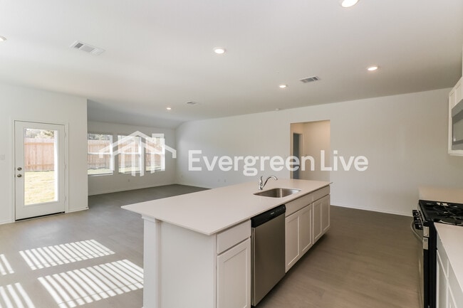 Photo - 1105 Nesting Bird Dr