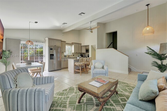 Photo - 240 SE Tressler Dr