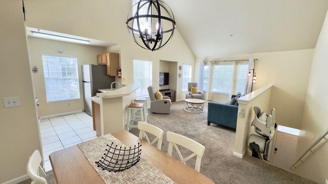 Photo - 9005 Lee Vista Blvd