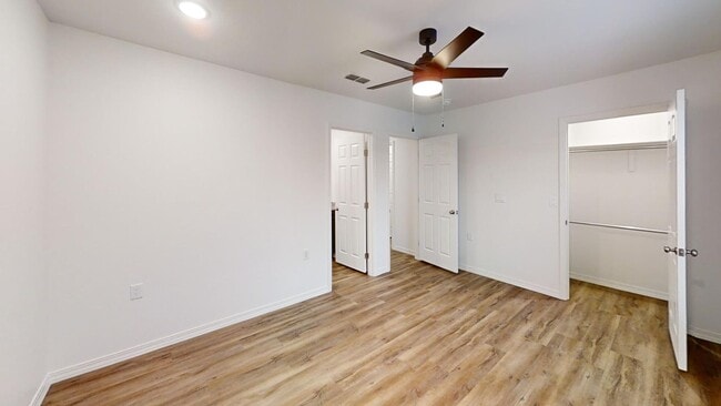 Photo - 2617 Aldrich Rd Unidad Apt B