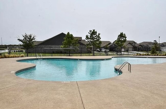 Photo - 3 Bed | 2 Bath in Owasso!
