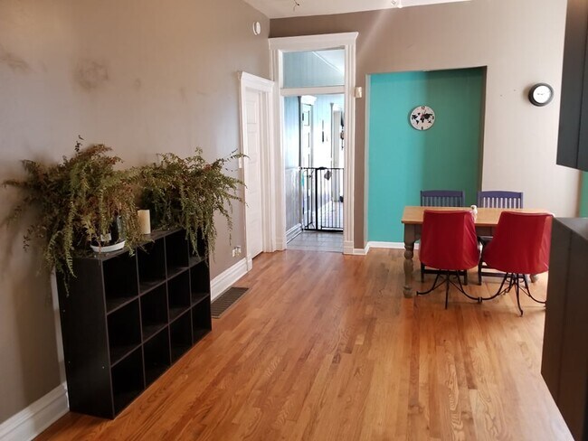 3347 W Crystal St Unit 1