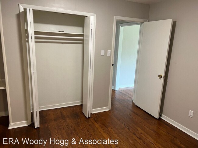 Photo - 3 br, 1.5 bath House - 6460 Thrush Way